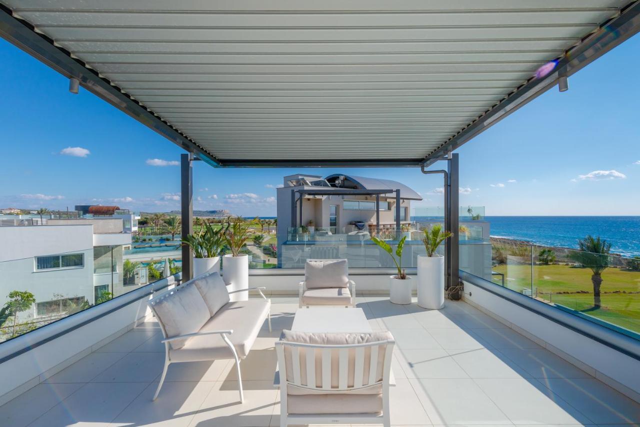 Beachfront Luxury Glory *