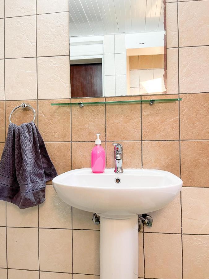 Nissus Urban Hostel *