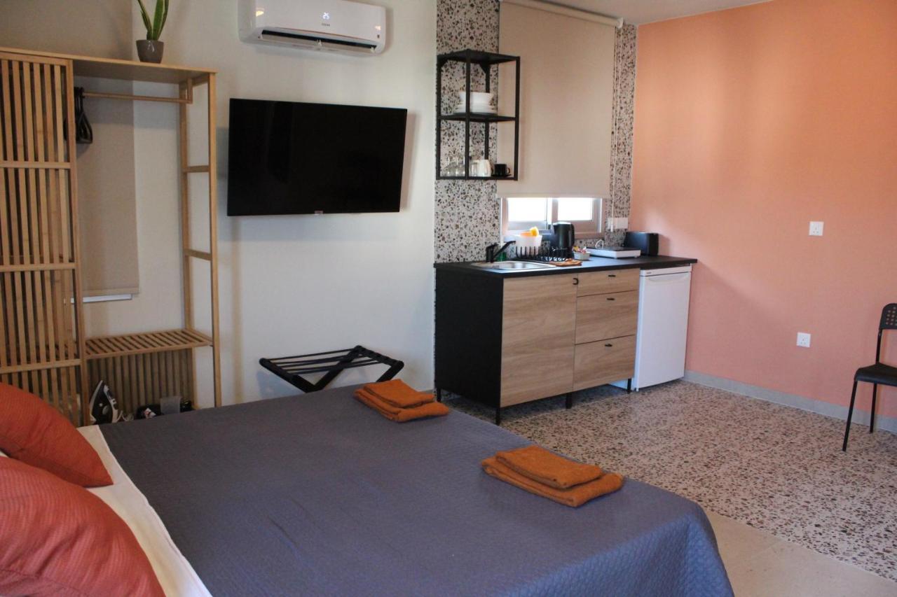 Kleio Aparthotel *