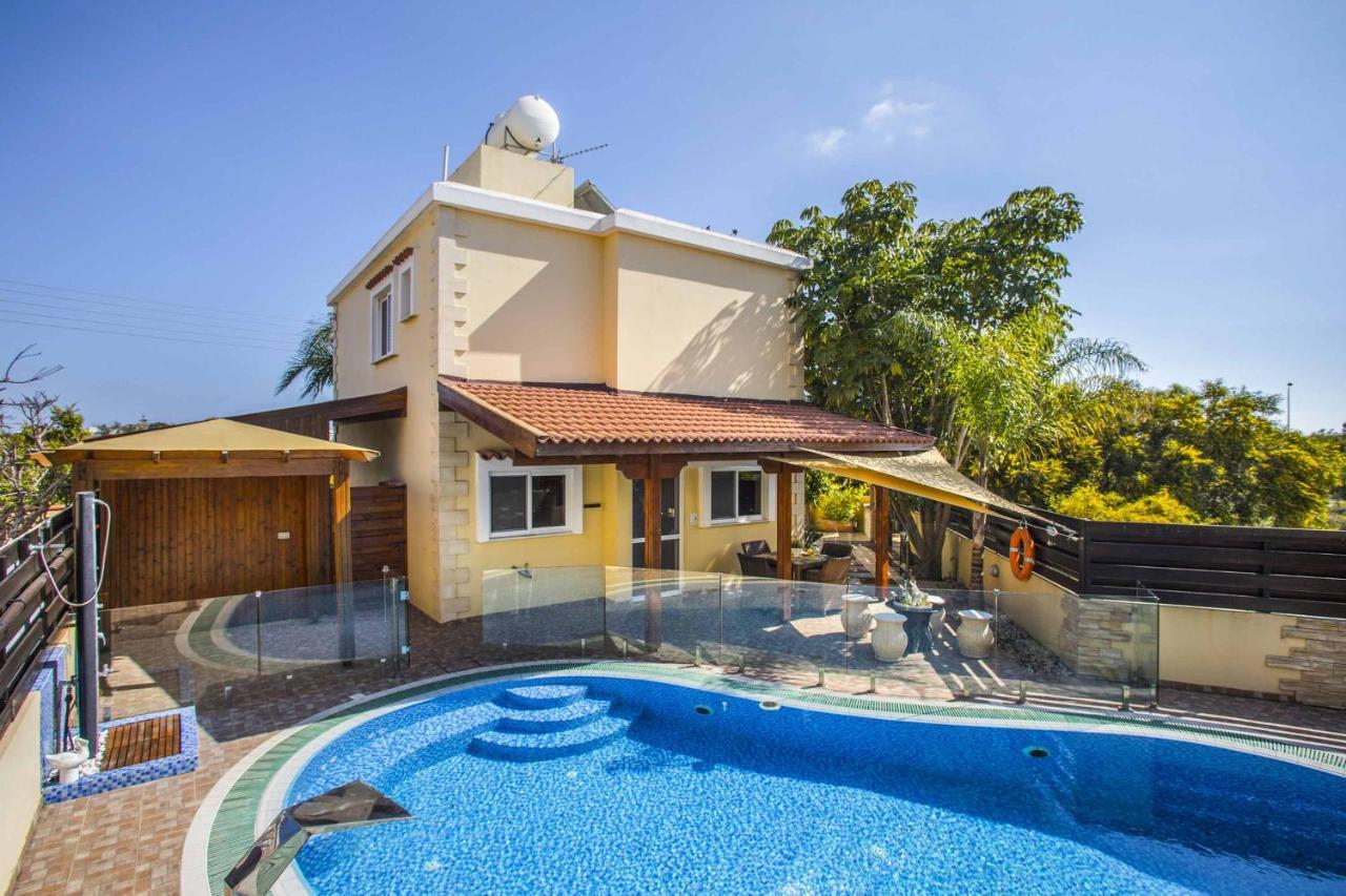 Tropical Villa Ayia Napa