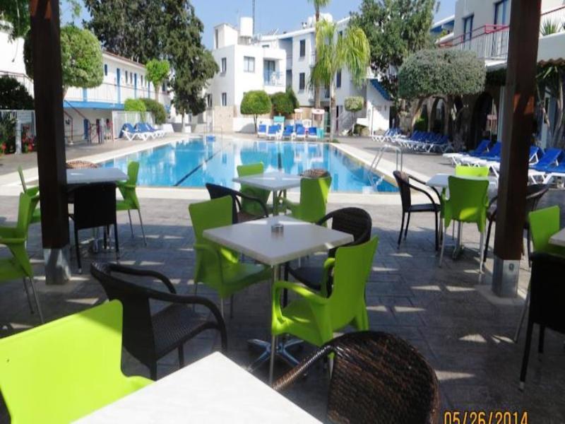 Green Bungalows Hotel Apartments