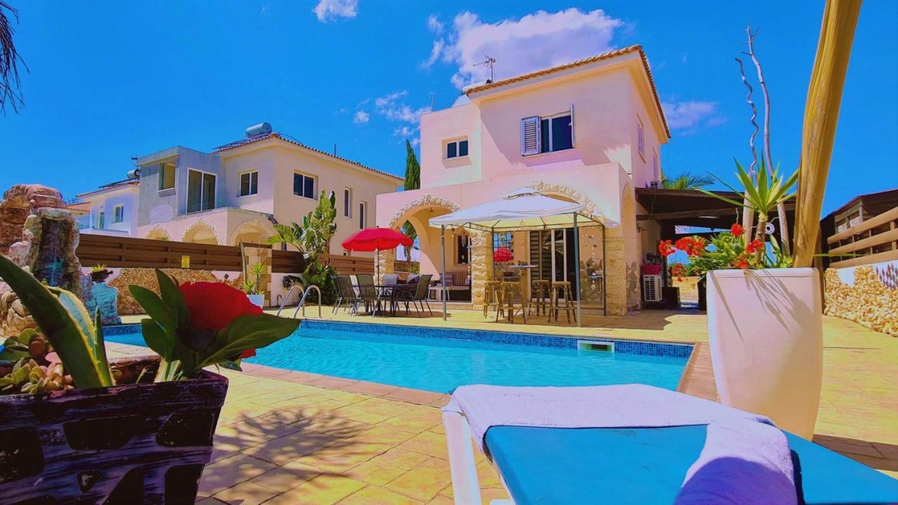 Summer Breeze Villa *