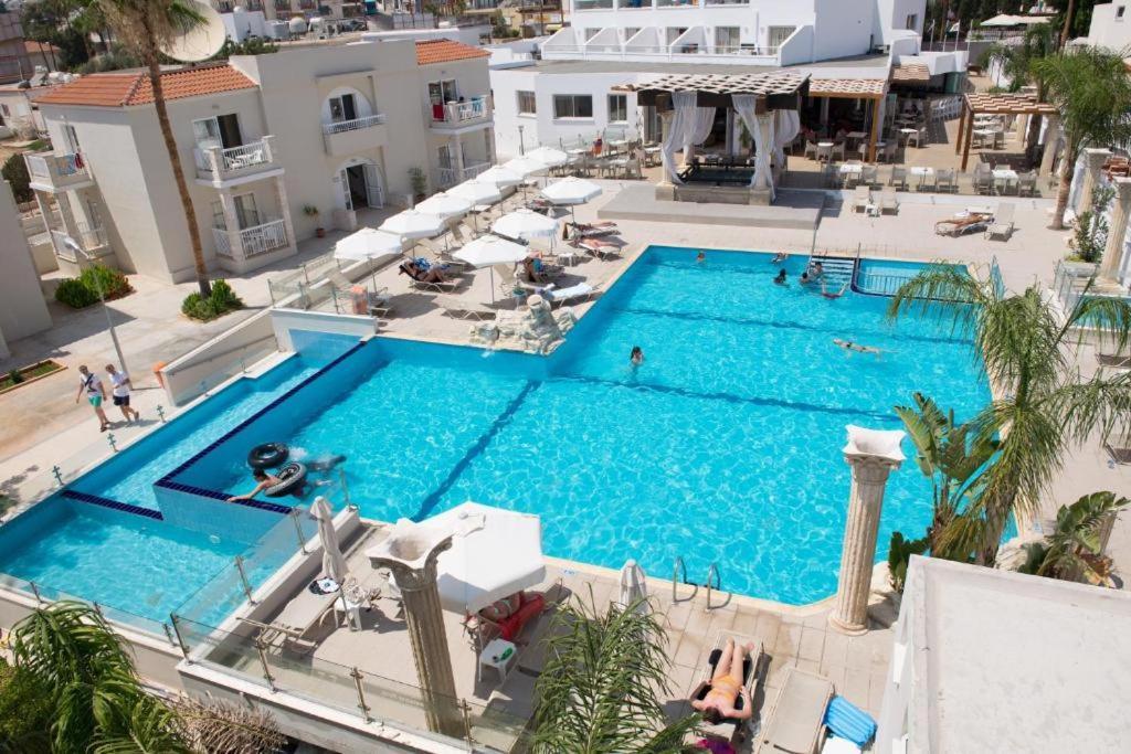 New Famagusta & Hotel 3*