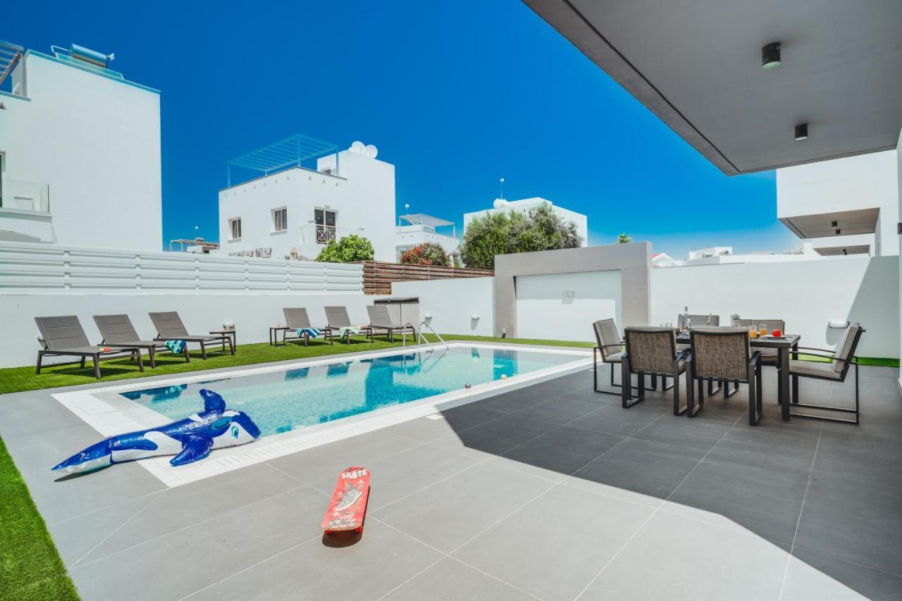 In Style In Modern 3 Bedroom Near Nissi & Square Villa