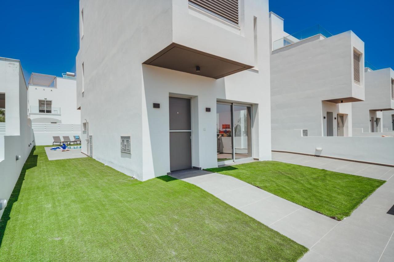 In Style In Modern 3 Bedroom Near Nissi & Square Villa *