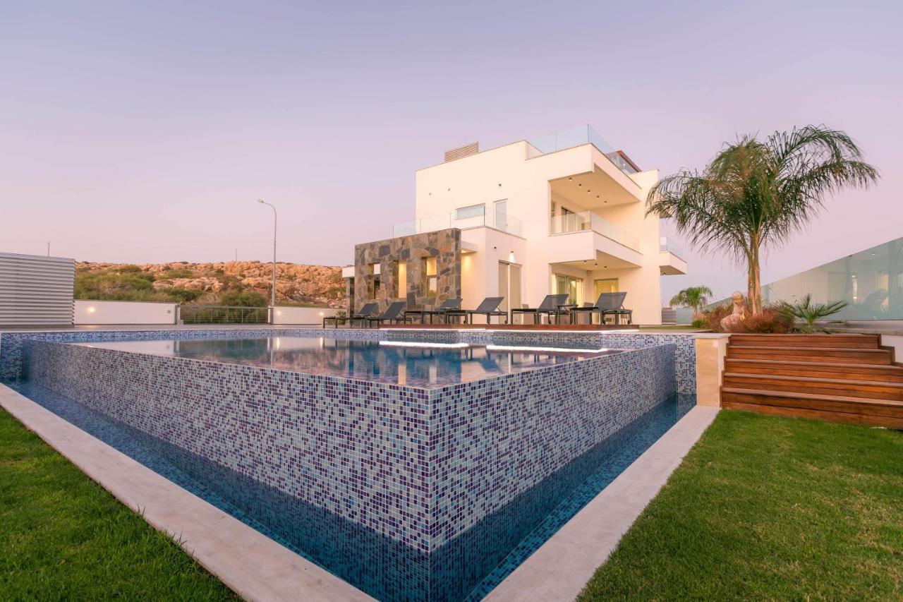 Sea Pearl Beachfront - Breeze
