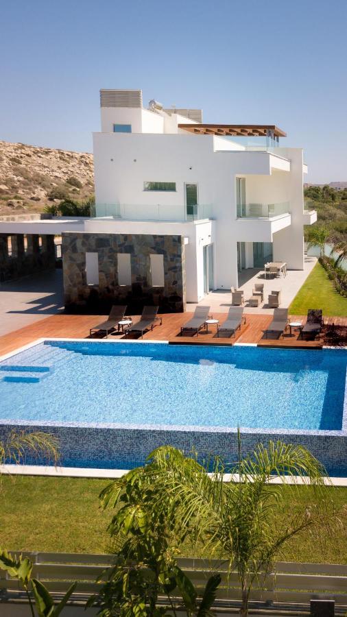 Sea Pearl Beachfront - Breeze Villa