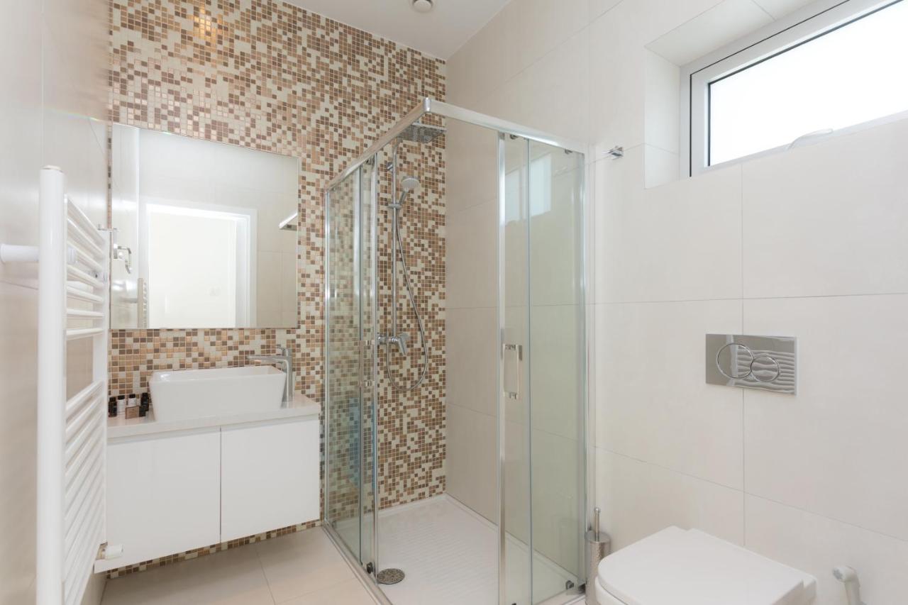 Sea Pearl Beachfront - Anemone Villa *