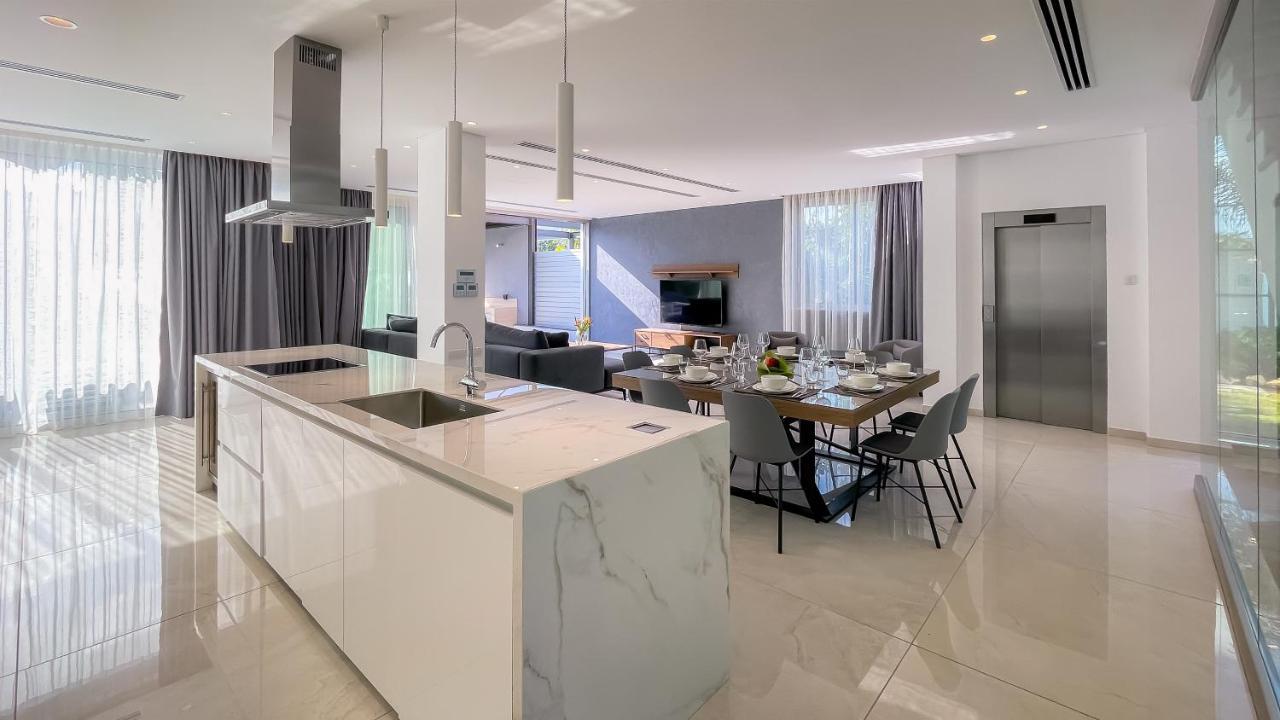 Armonia Seaview Villa *
