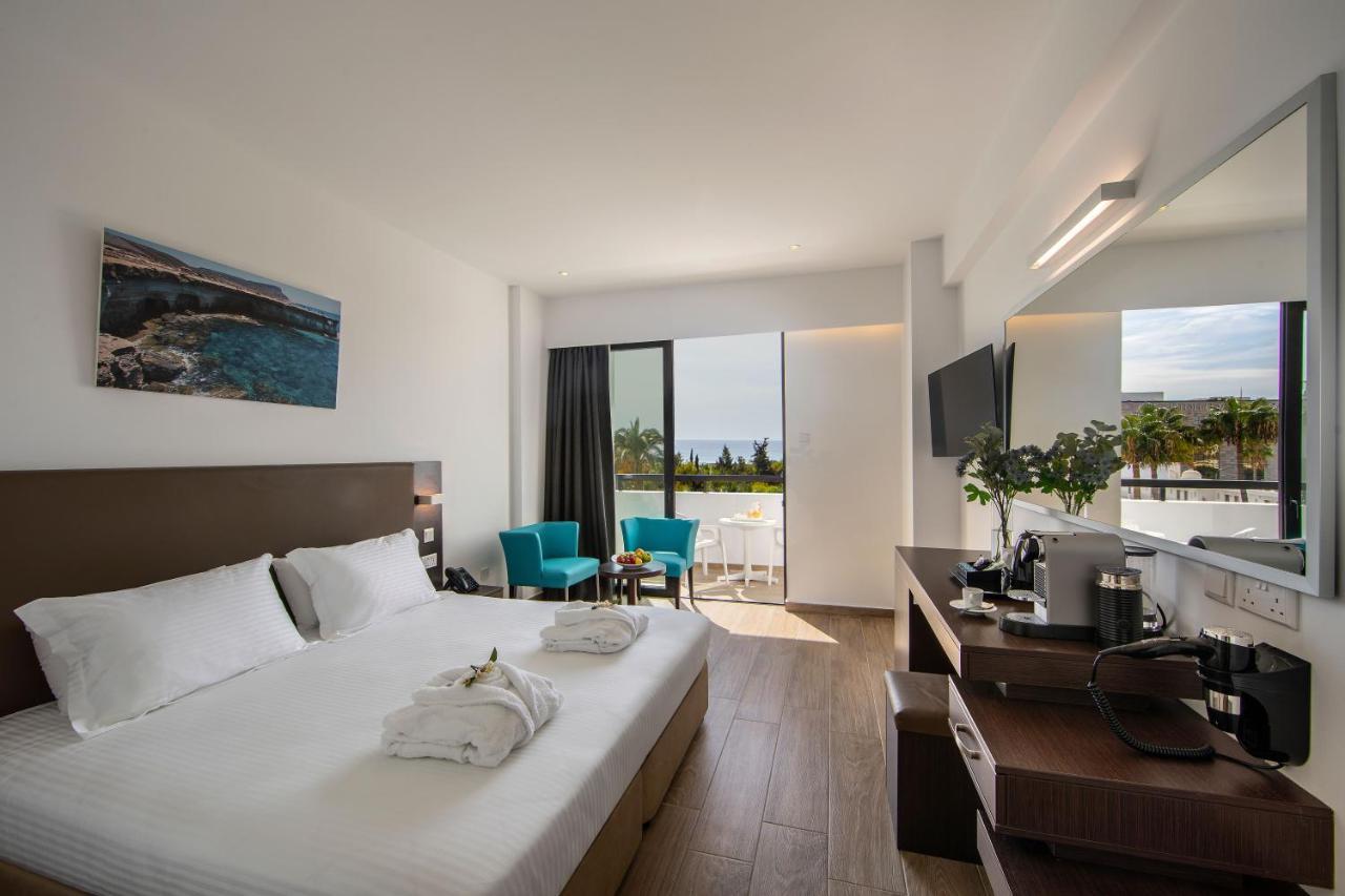 Hotel Christofinia 4*