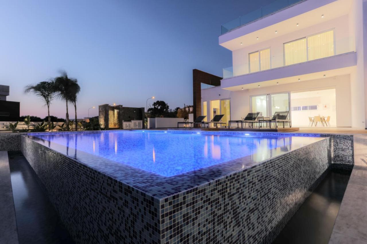 Villa Sea Pearl Beachfront - Anemone *