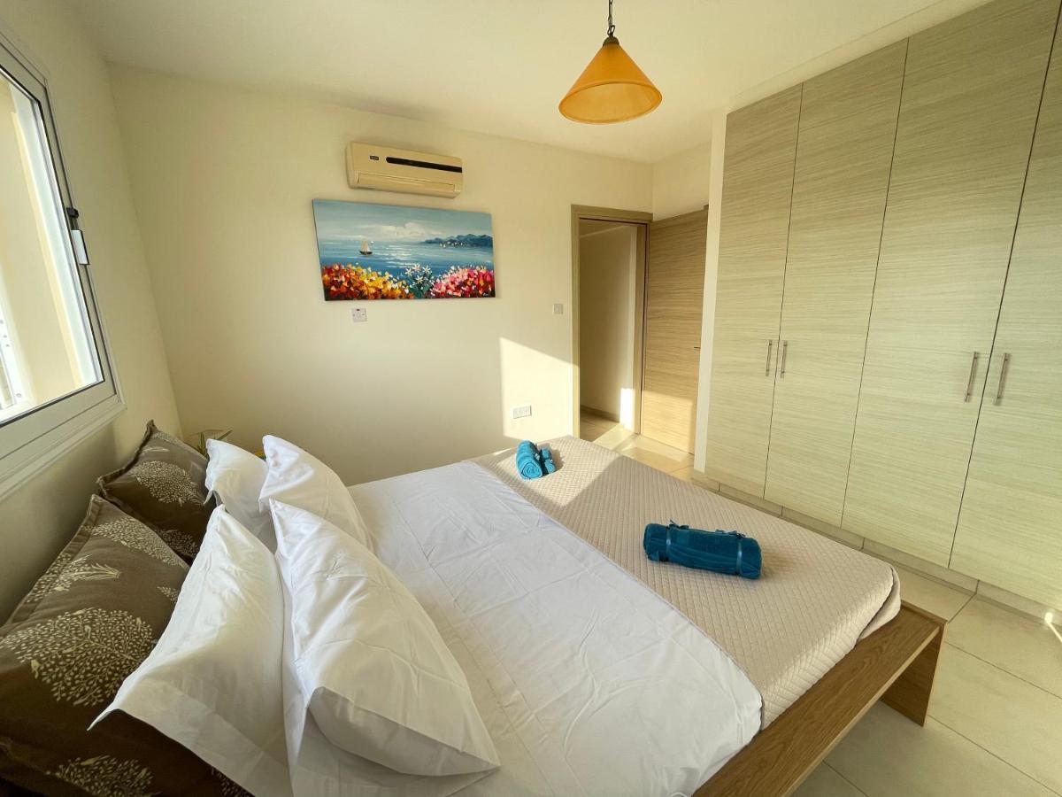 Elena Front Beach Apt Apartment *