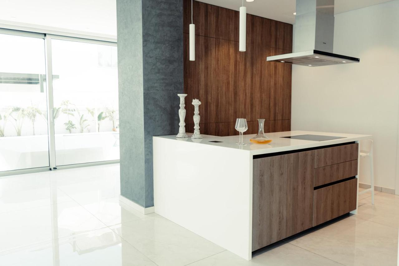Vivo Mare Beachfront - Vista Villa Ayia Napa