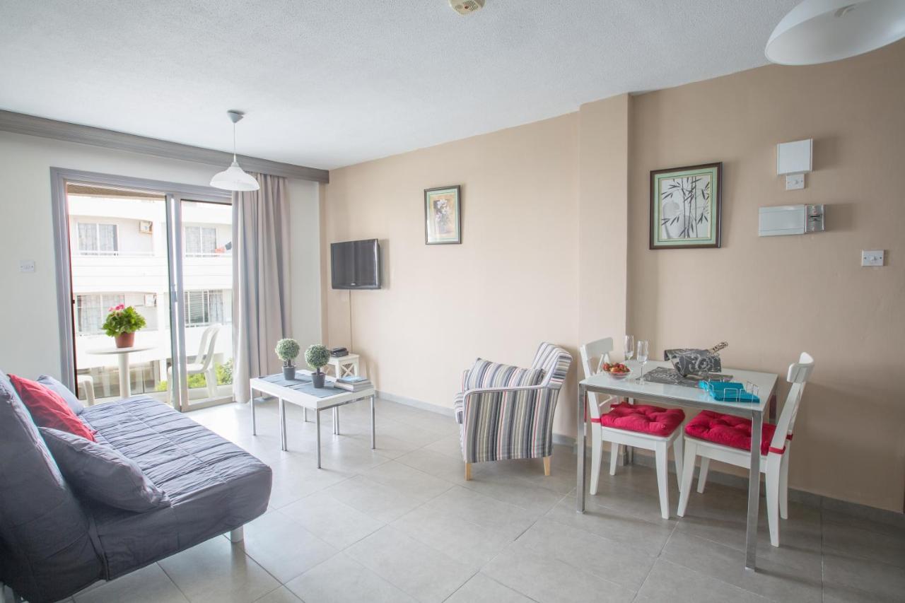 So4 Apartment *