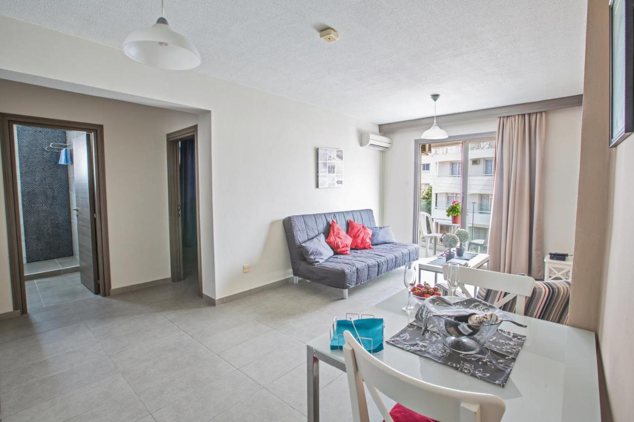 So4 * Ayia Napa