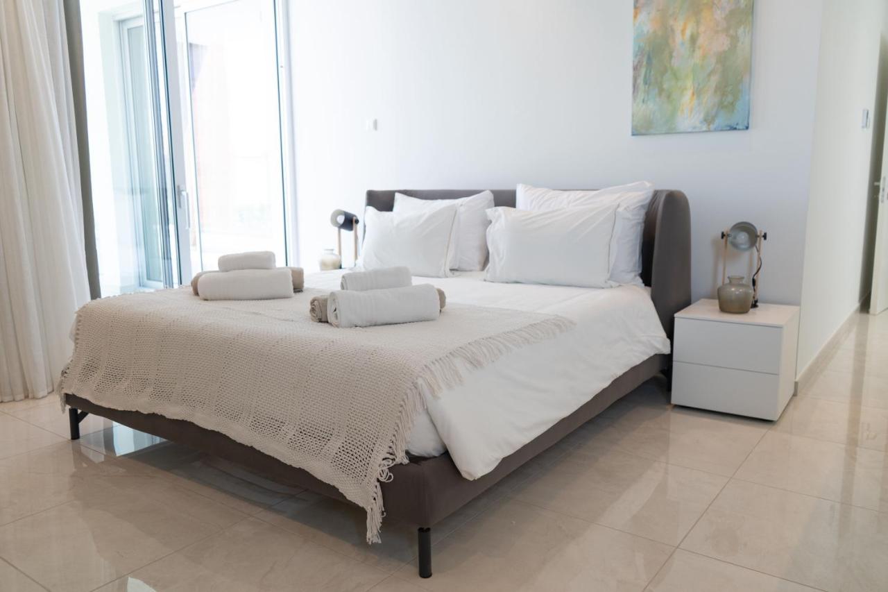 Vivo Mare Beachfront - Vista Villa