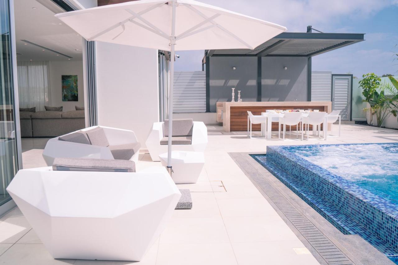 Vivo Mare Beachfront - Vista Villa Ayia Napa