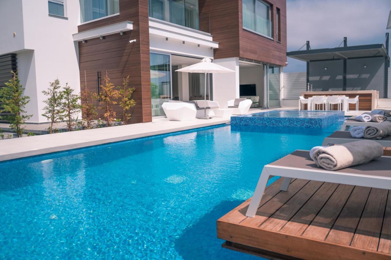 Vivo Mare Beachfront - Vista Villa *