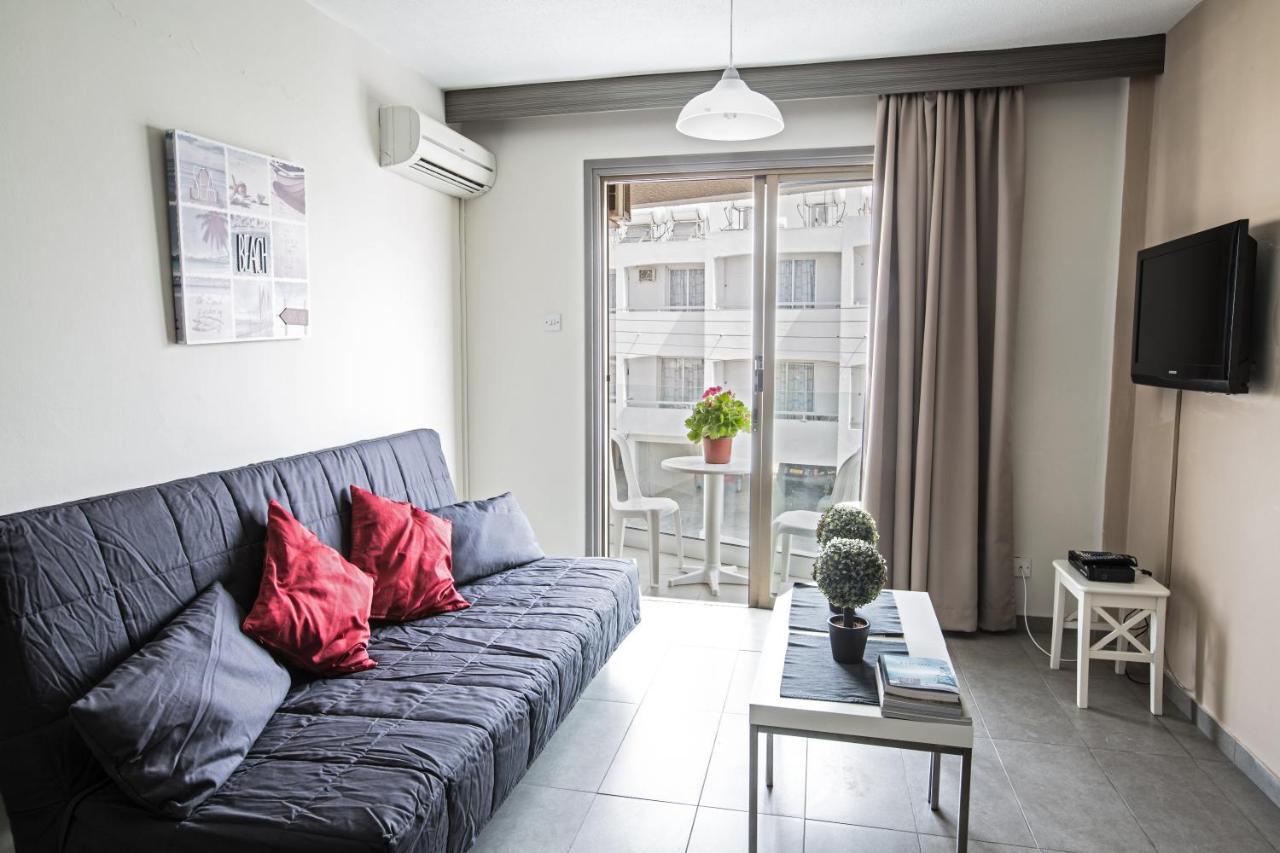 So4 Apartment *