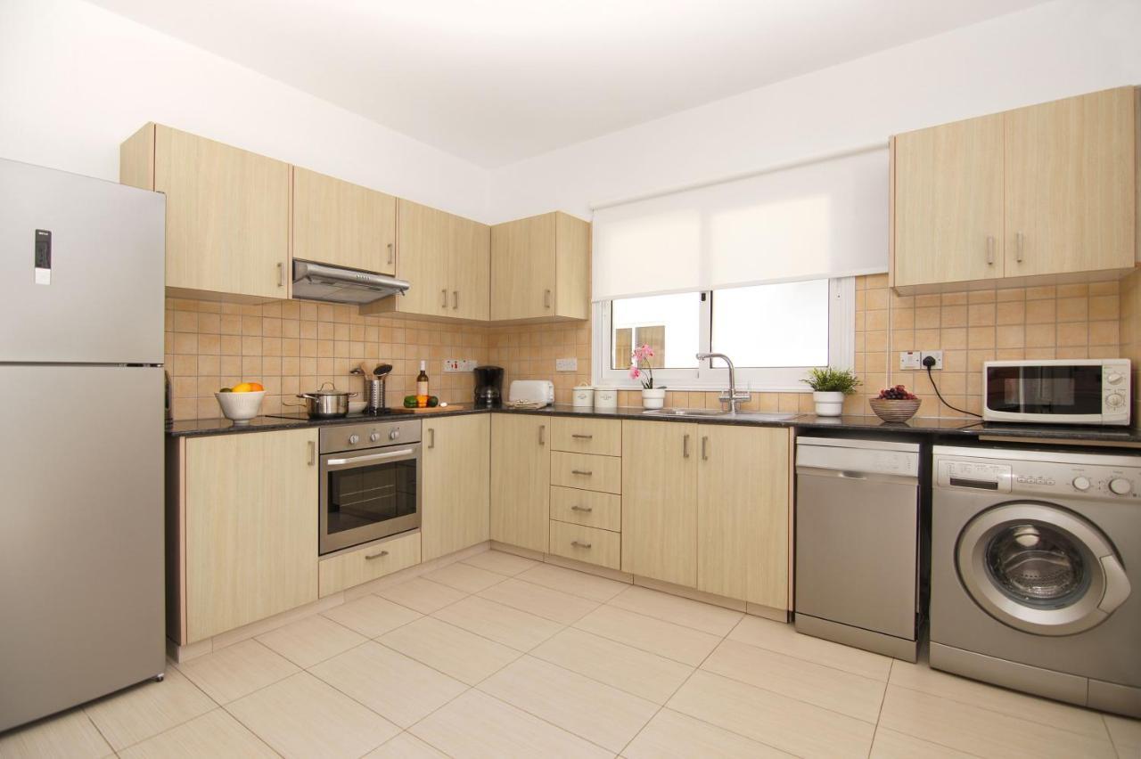 Holiday home Nissi Sapphire