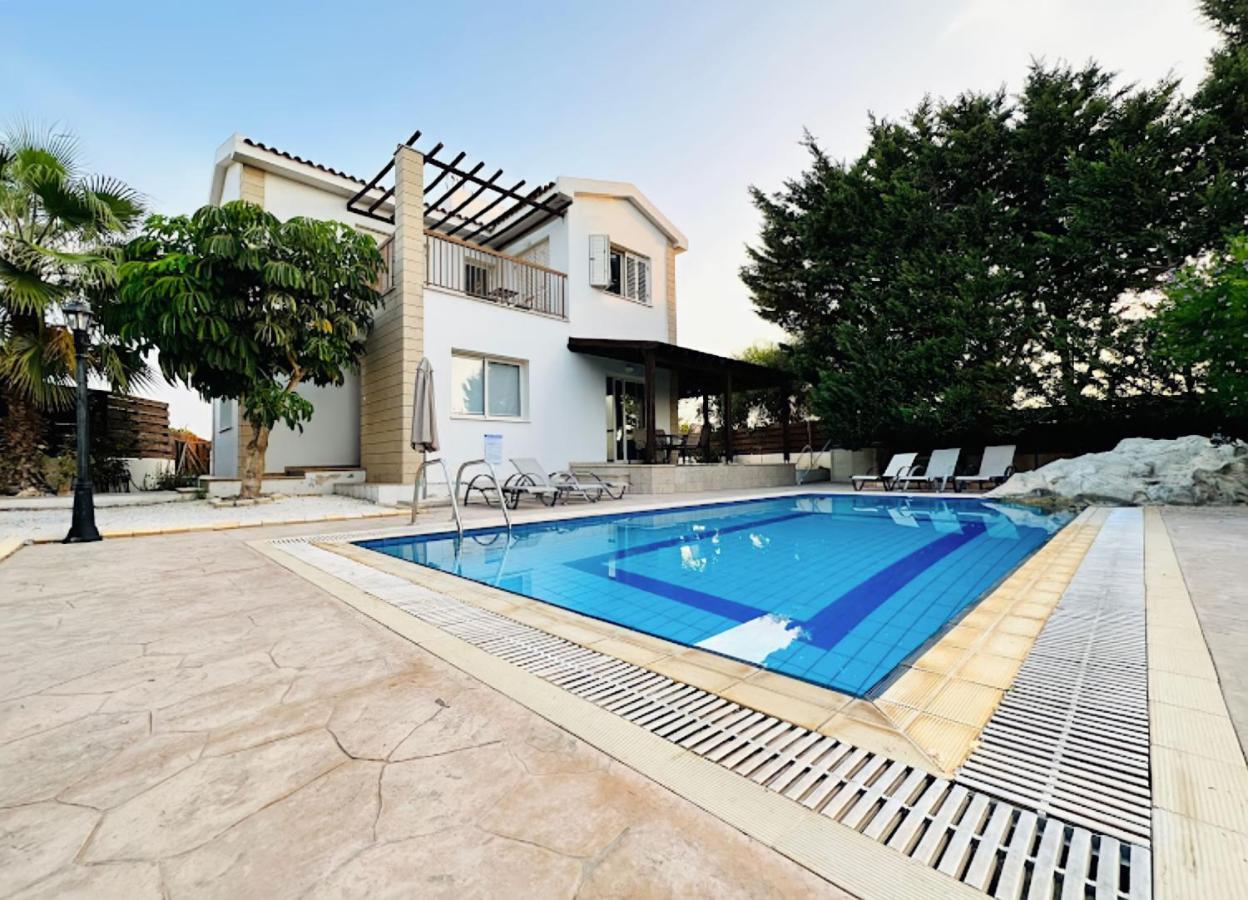 Sunnyside Pool * Agia Napa