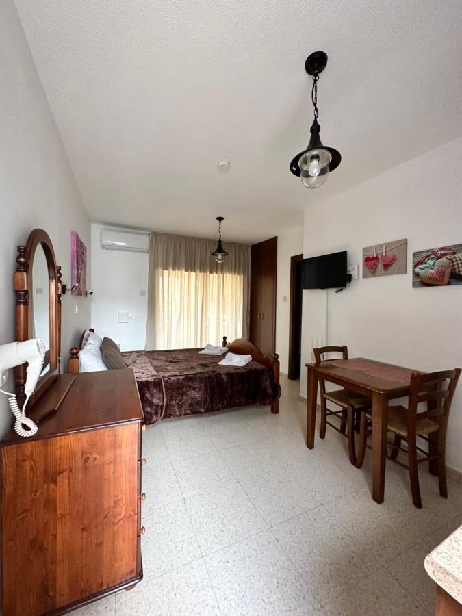 Estia Vasilis Manoli * Ayia Napa