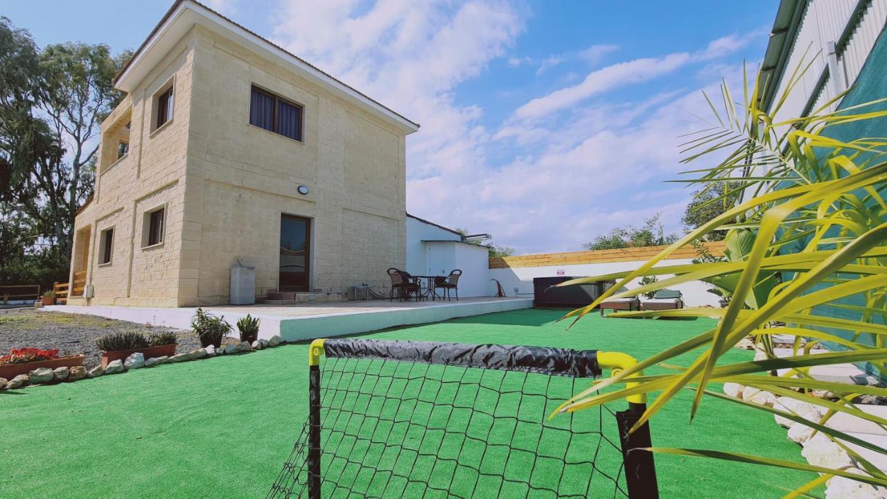 Ferienhaus Pernera House *
