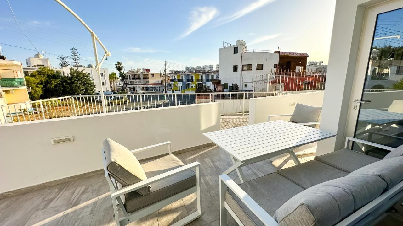 Vacation Mode Apartment