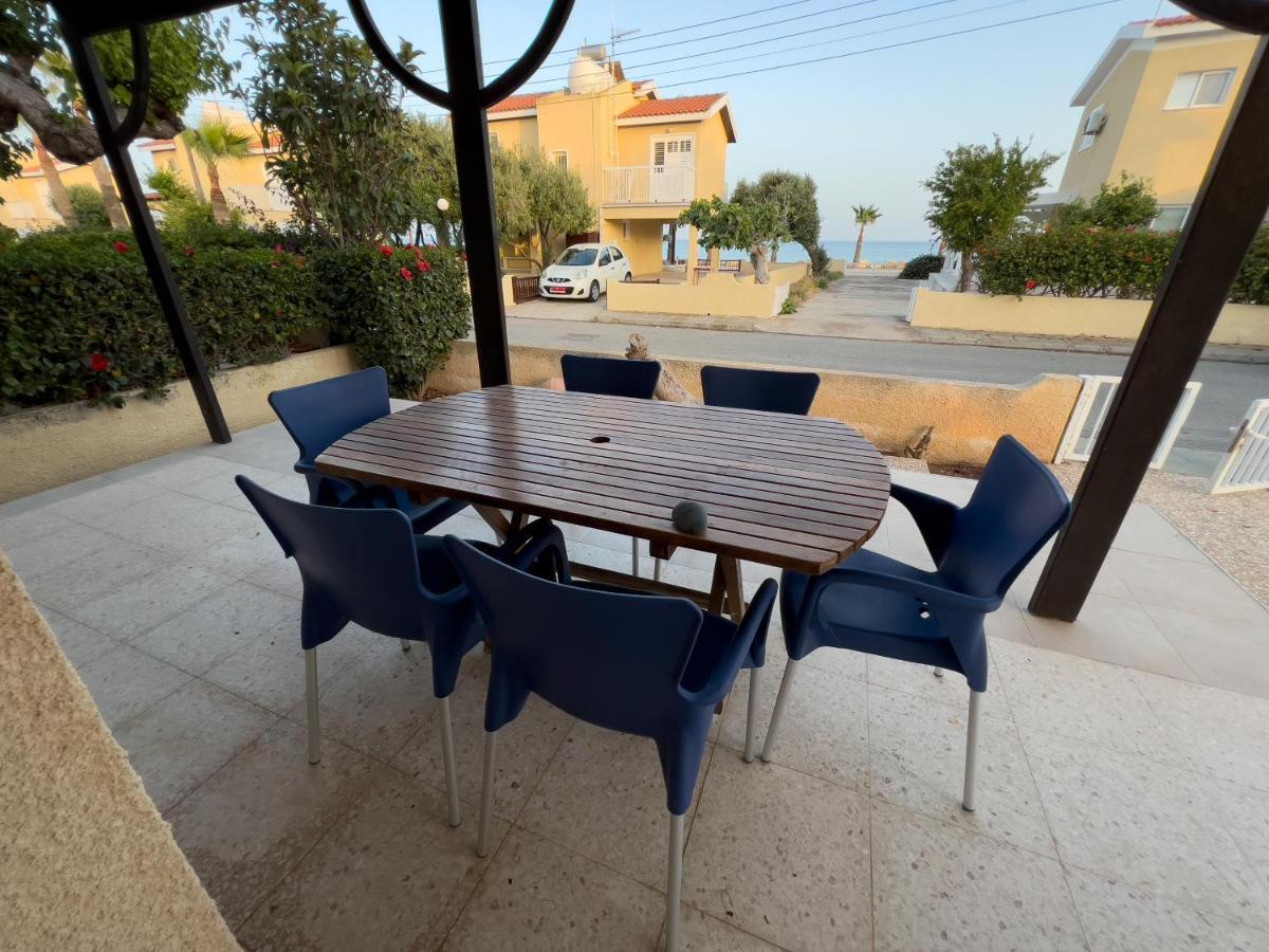 Leo Boutique Beachfront Holiday home
