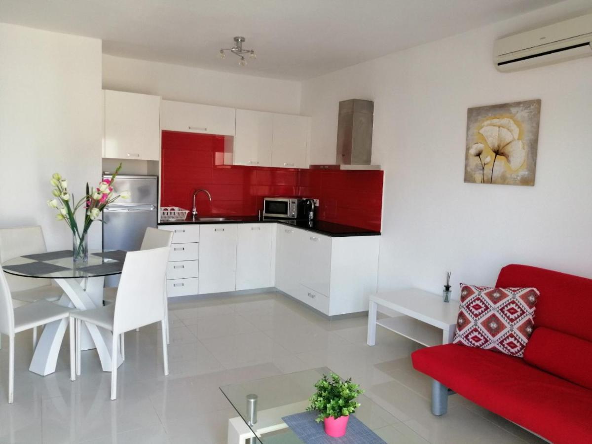 Peter Apartment *