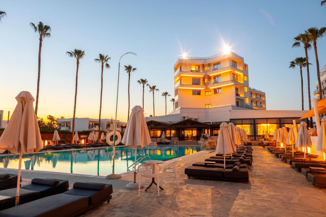 Pavlo Napa Hotel 4*