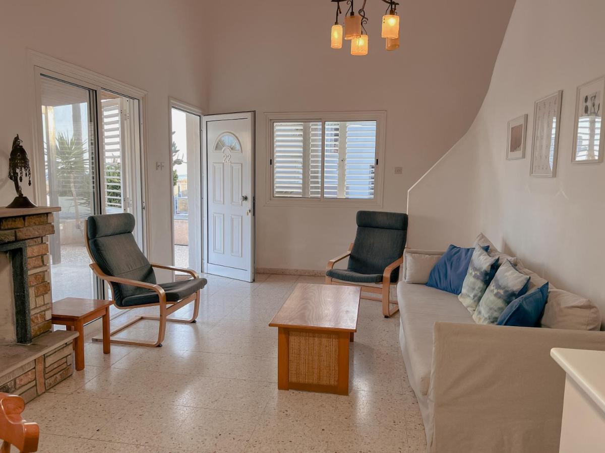 Leo Boutique Beachfront Holiday home Ayia Napa
