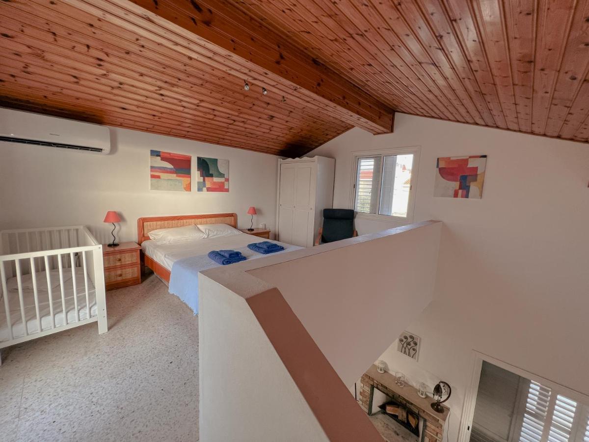 Leo Boutique Beachfront Holiday home *
