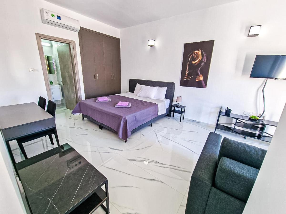 Giorgis Luxury