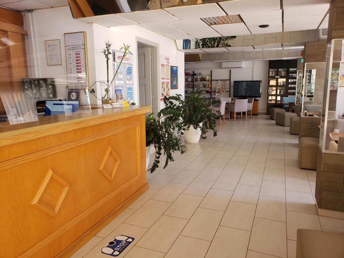 Aparthotel Napa Apts 3*