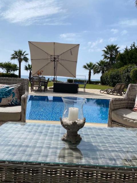 Ionion Beachfront Villa *