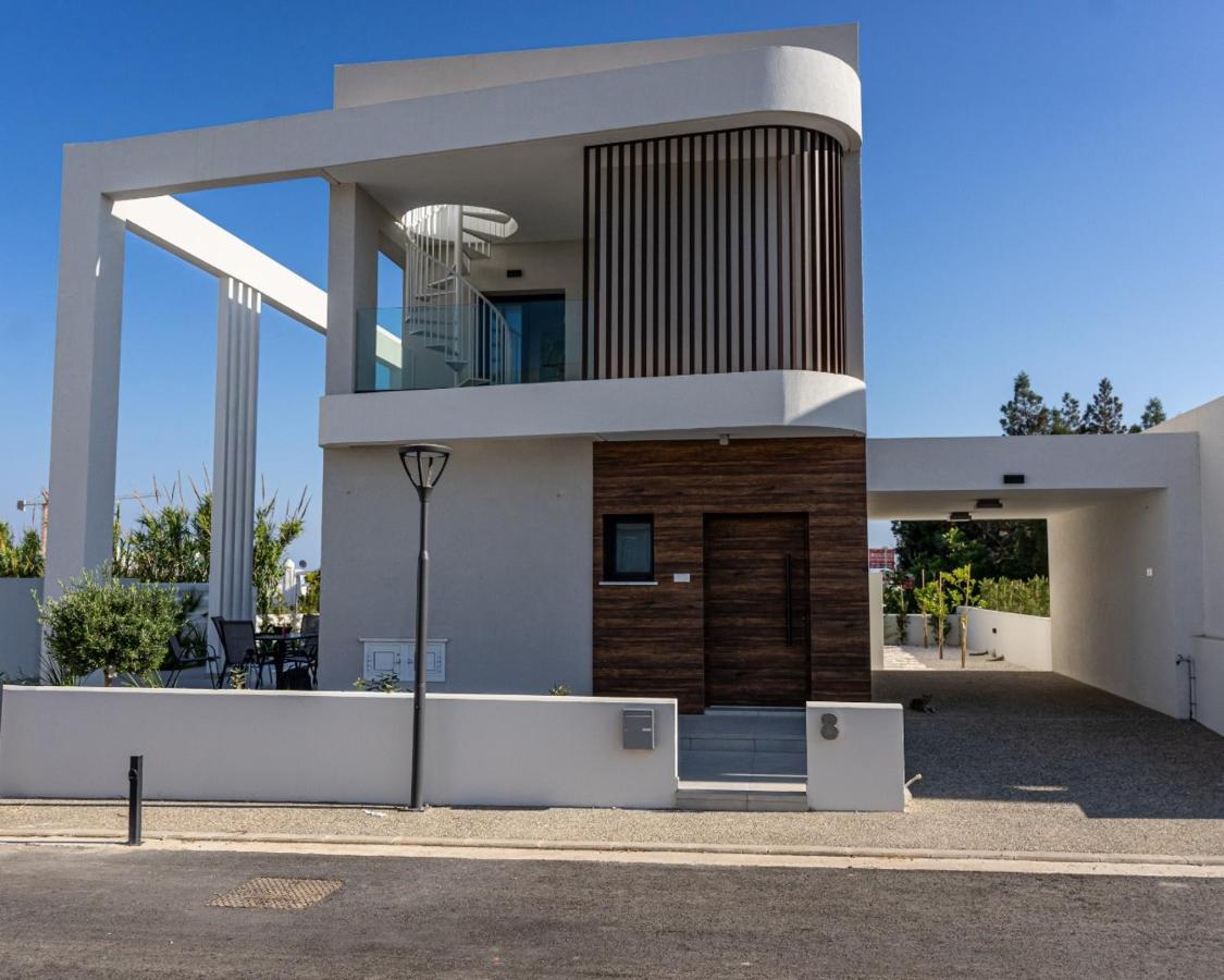 Villa Nissi 4 Bedroom Sea View