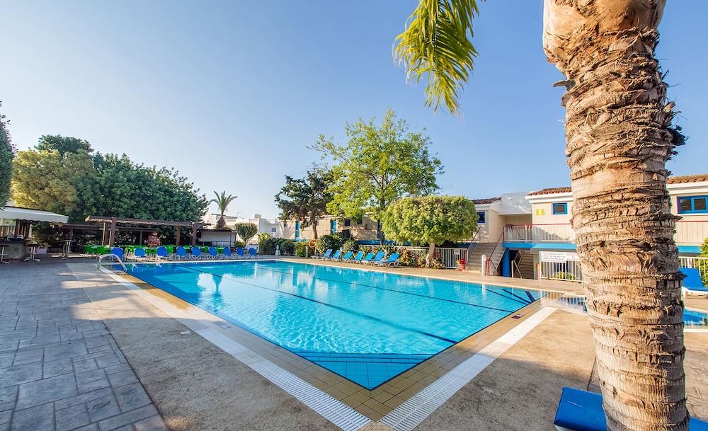 Green Bungalows Hotel Apartments 3* Ayia Napa