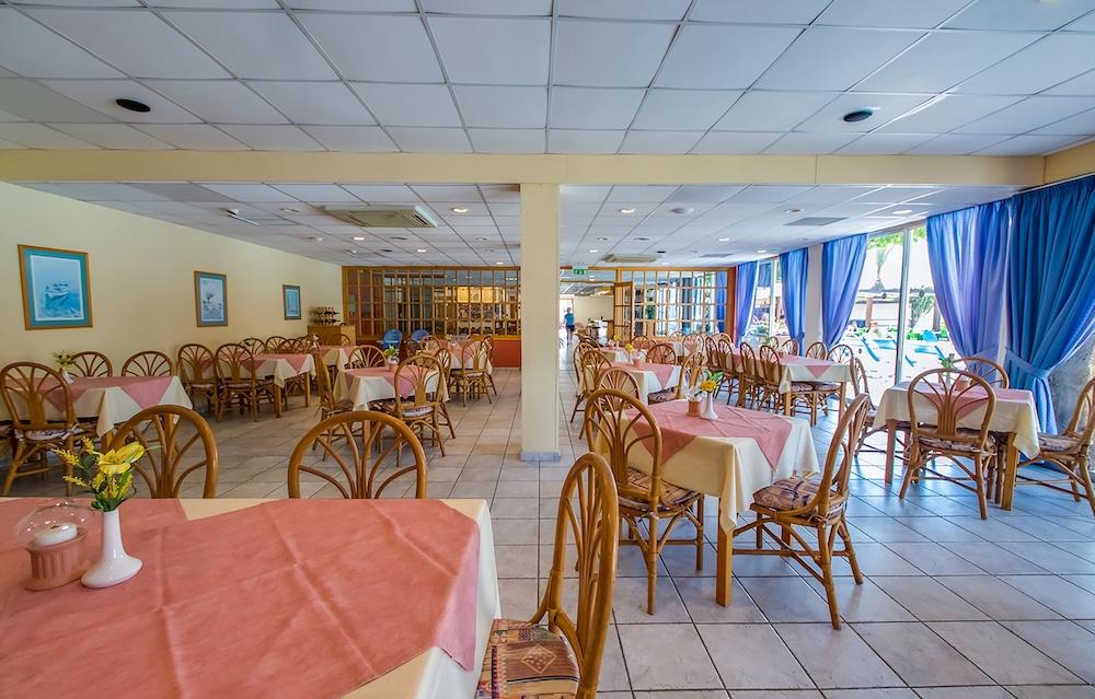 Aparthotel Green Bungalows Hotel Apartments 3*