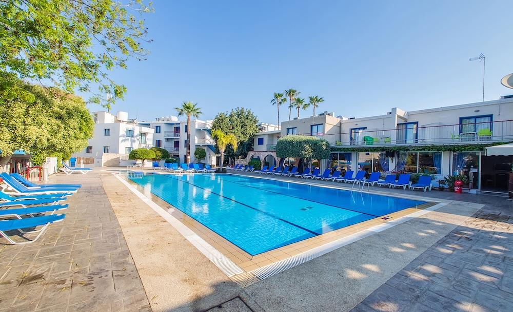 Green Bungalows Hotel Apartments Aparthotel 3*