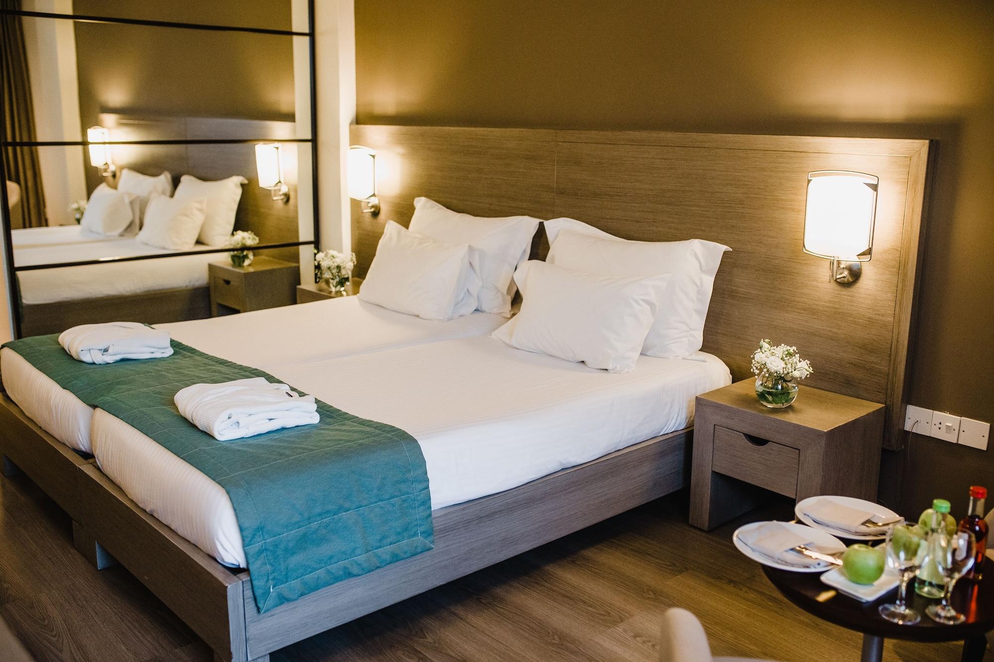 Napa Plaza (adults Only) Hotel