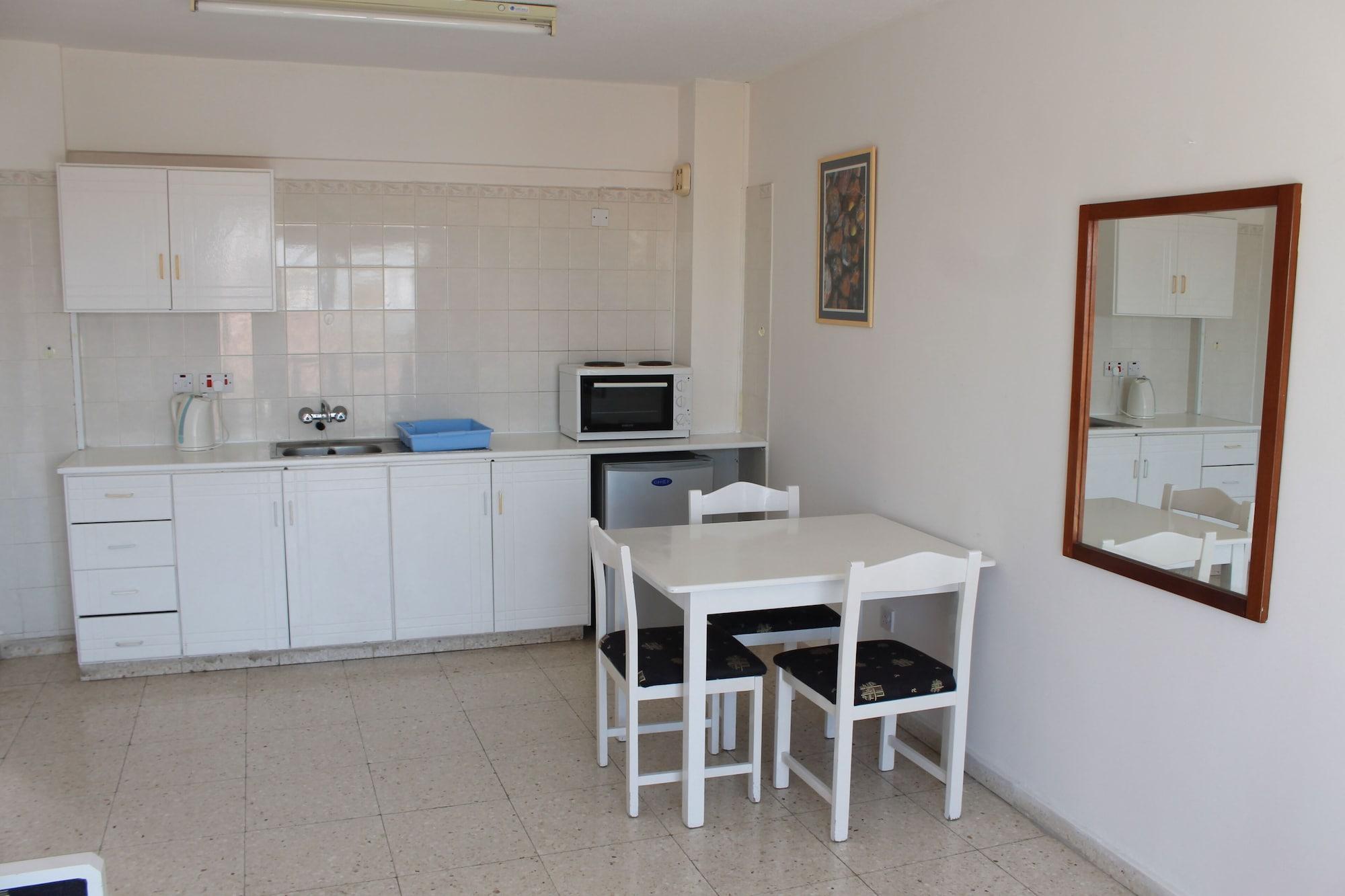 Florea Aparthotel