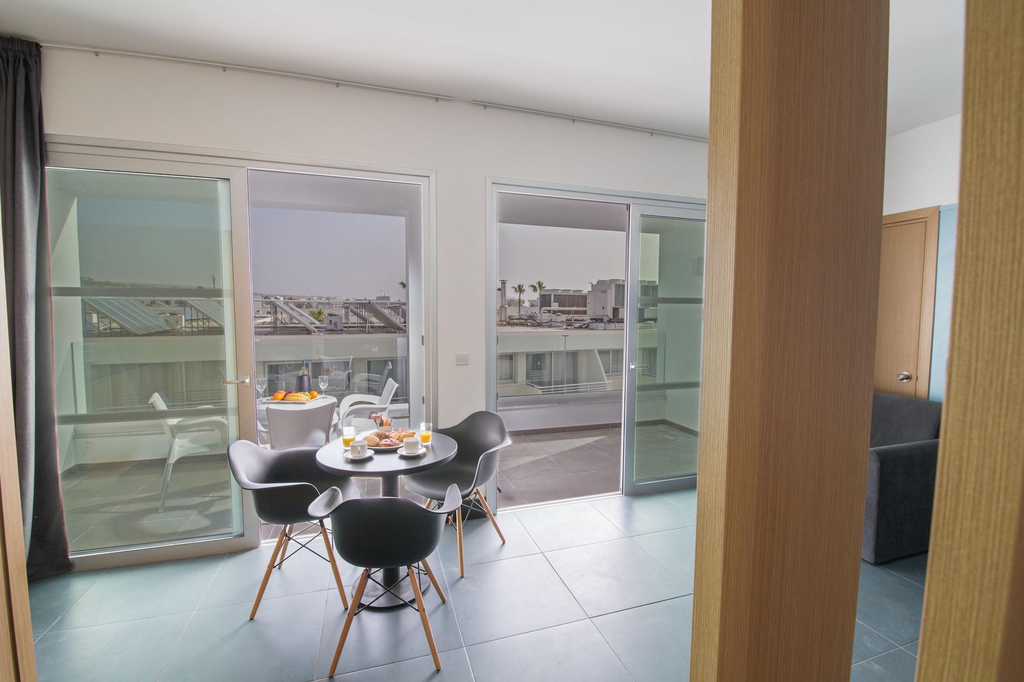 Anthea Aparthotel 3*