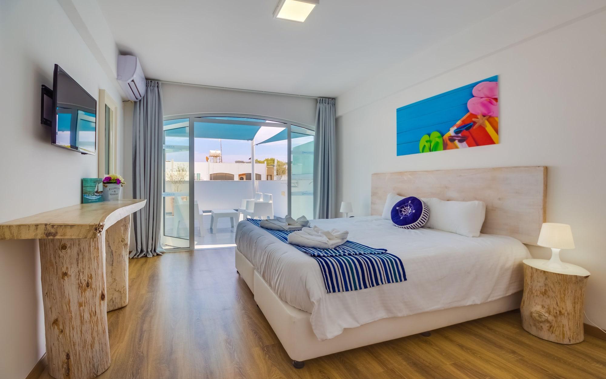 Blue Harbour Boutique Aparthotel 3*