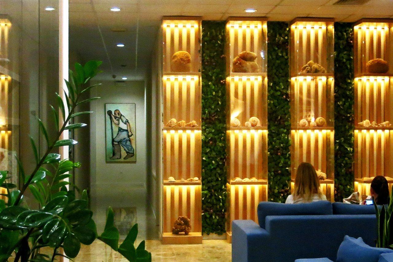 Marina Hotel