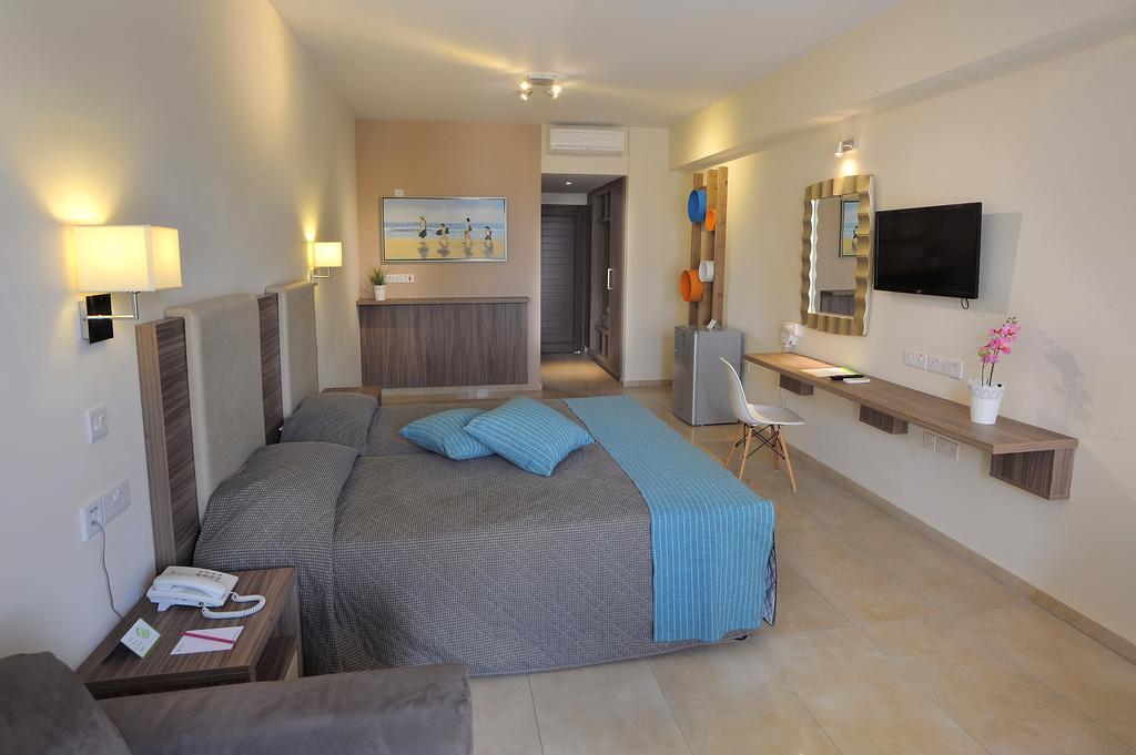 Hotel Nelia Gardens