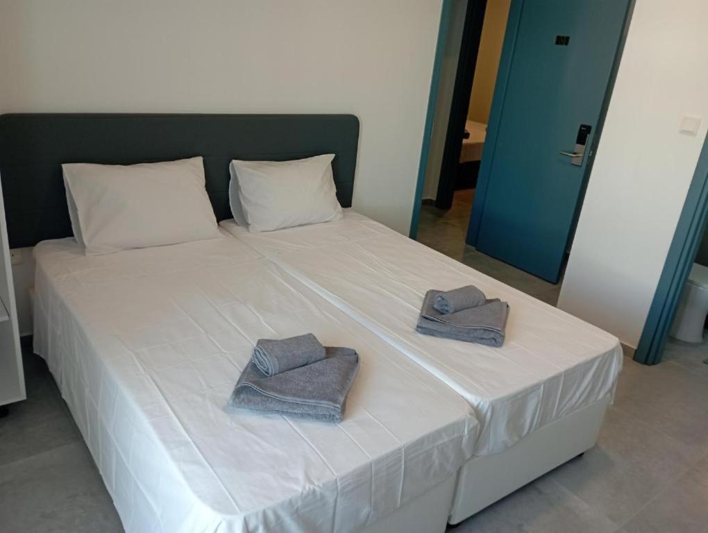 Bluejsuite Inn