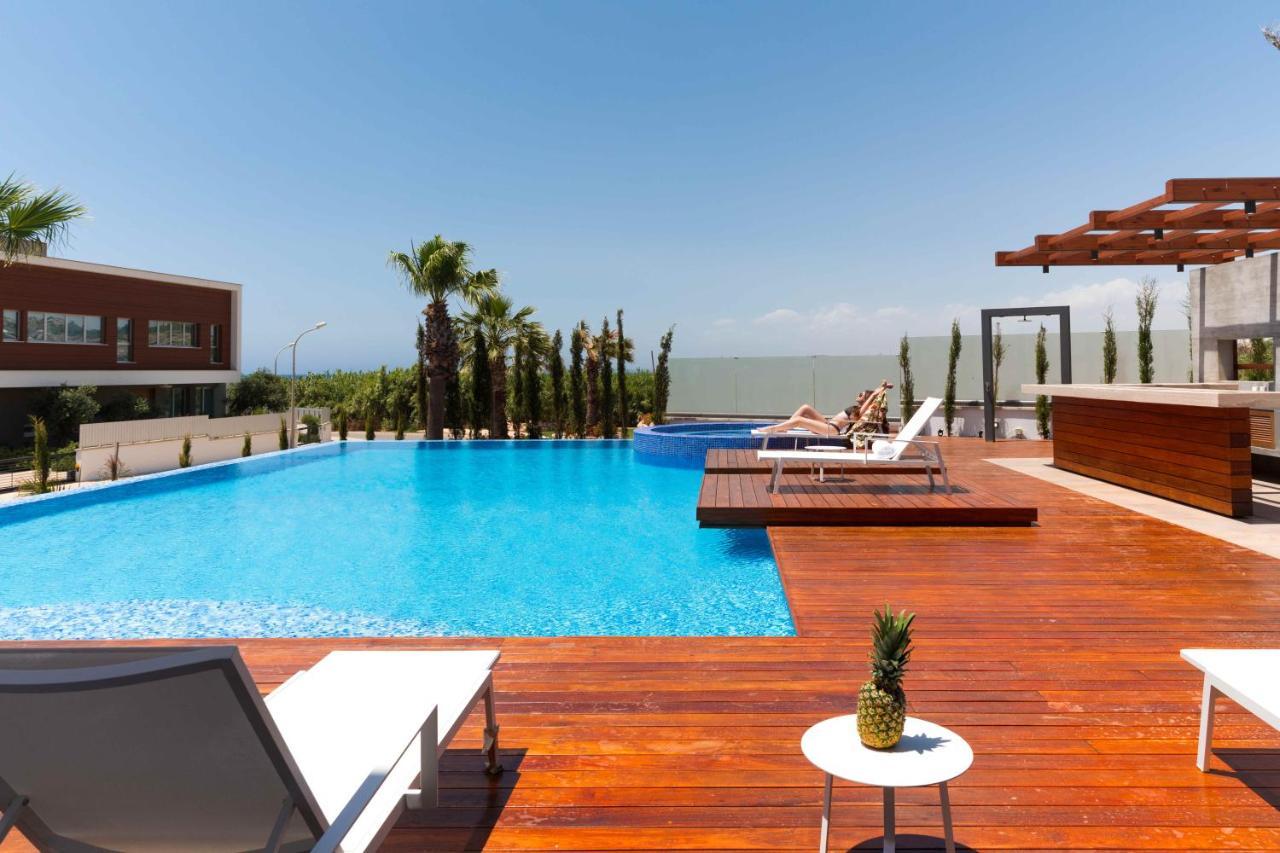 Vivo Mare Beachfront Villas- Blue Diamond