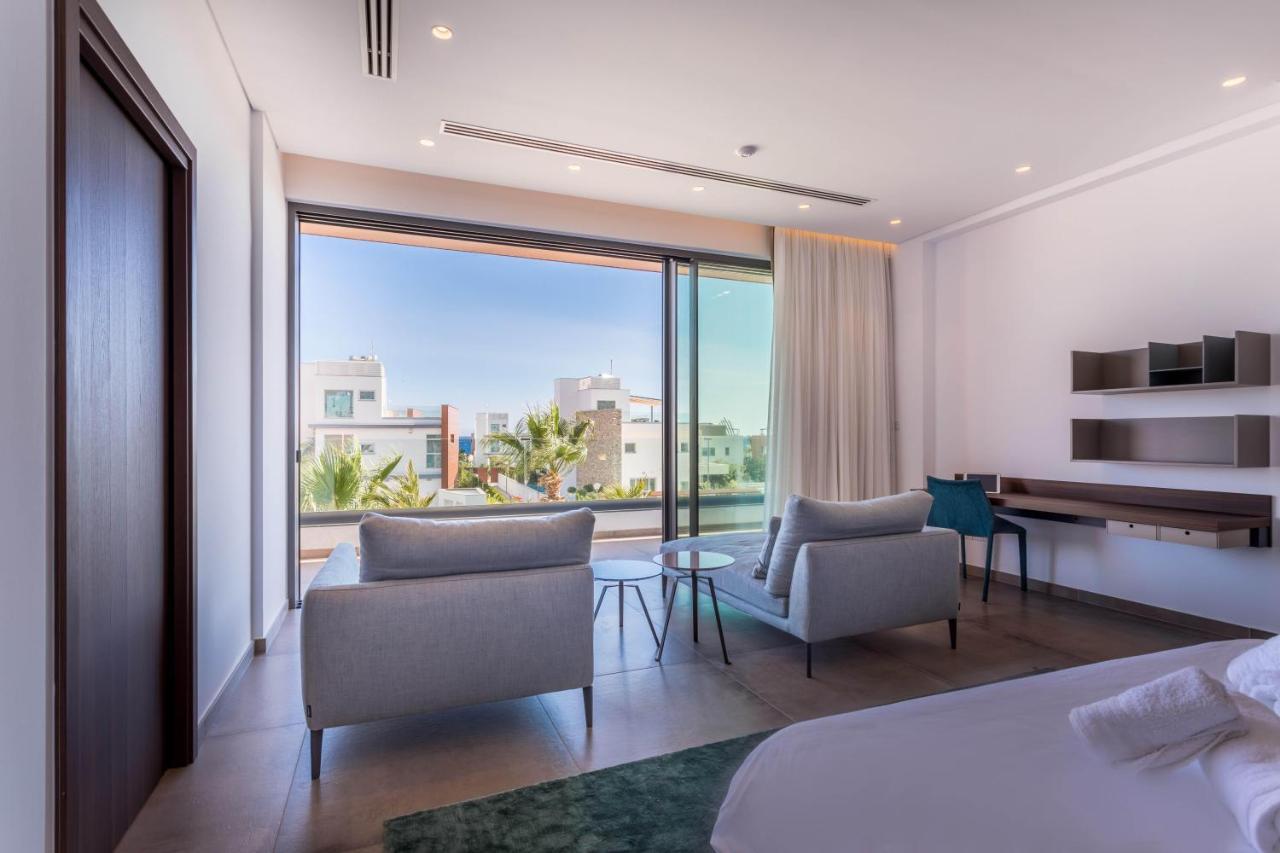 Vivo Mare Beachfront Villas- Blue Diamond Villa