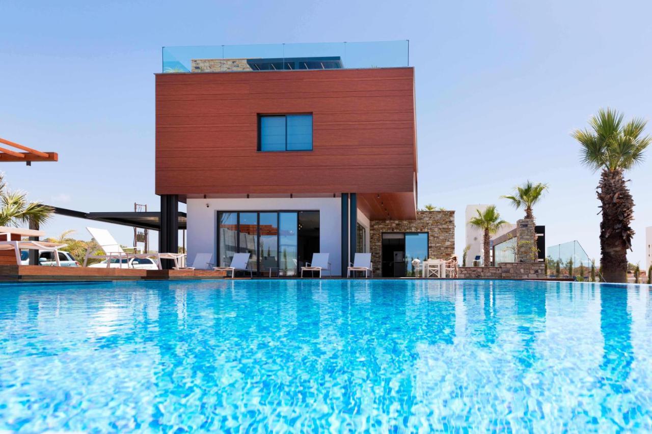 Vivo Mare Beachfront Villas- Blue Diamond *
